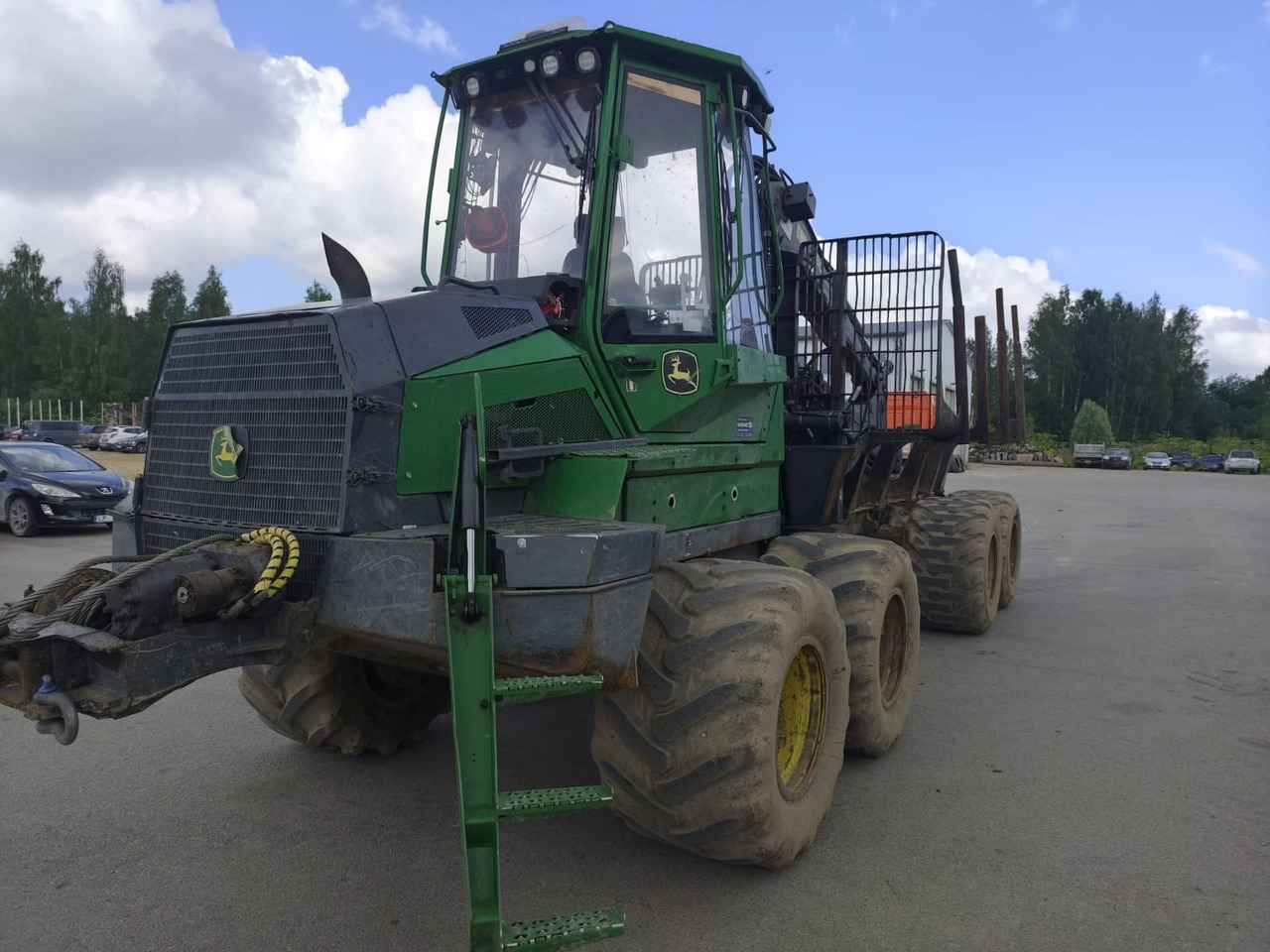 JOHN DEERE 910G - Forvarderis: foto 1 JOHN DEERE 910G - Forvarderis: foto 1
