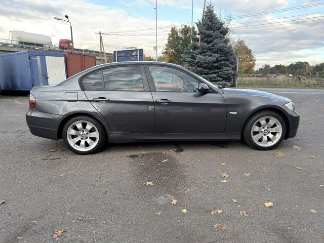 BMW 318 Baureihe 3 Lim. 318i - Sedanas: foto 5 BMW 318 Baureihe 3 Lim. 318i - Sedanas: foto 5