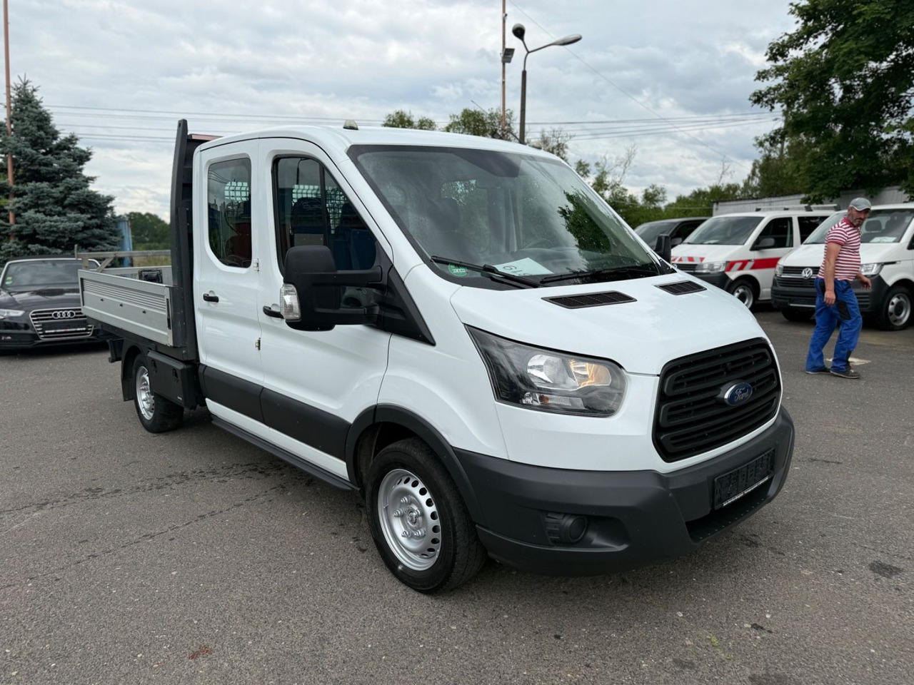 Ford Transit Pritsche 310 L2 Doppelkabine - Bortinis automobilis, Komercinis automobilis su dviguba kabina: foto 2 Ford Transit Pritsche 310 L2 Doppelkabine - Bortinis automobilis, Komercinis automobilis su dviguba kabina: foto 2