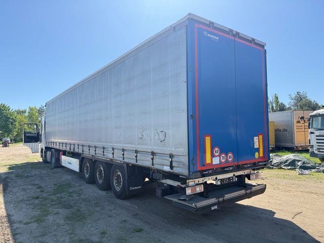 Krone SD mit Ladebordwand - Tentinė puspriekabė: foto 5 Krone SD mit Ladebordwand - Tentinė puspriekabė: foto 5