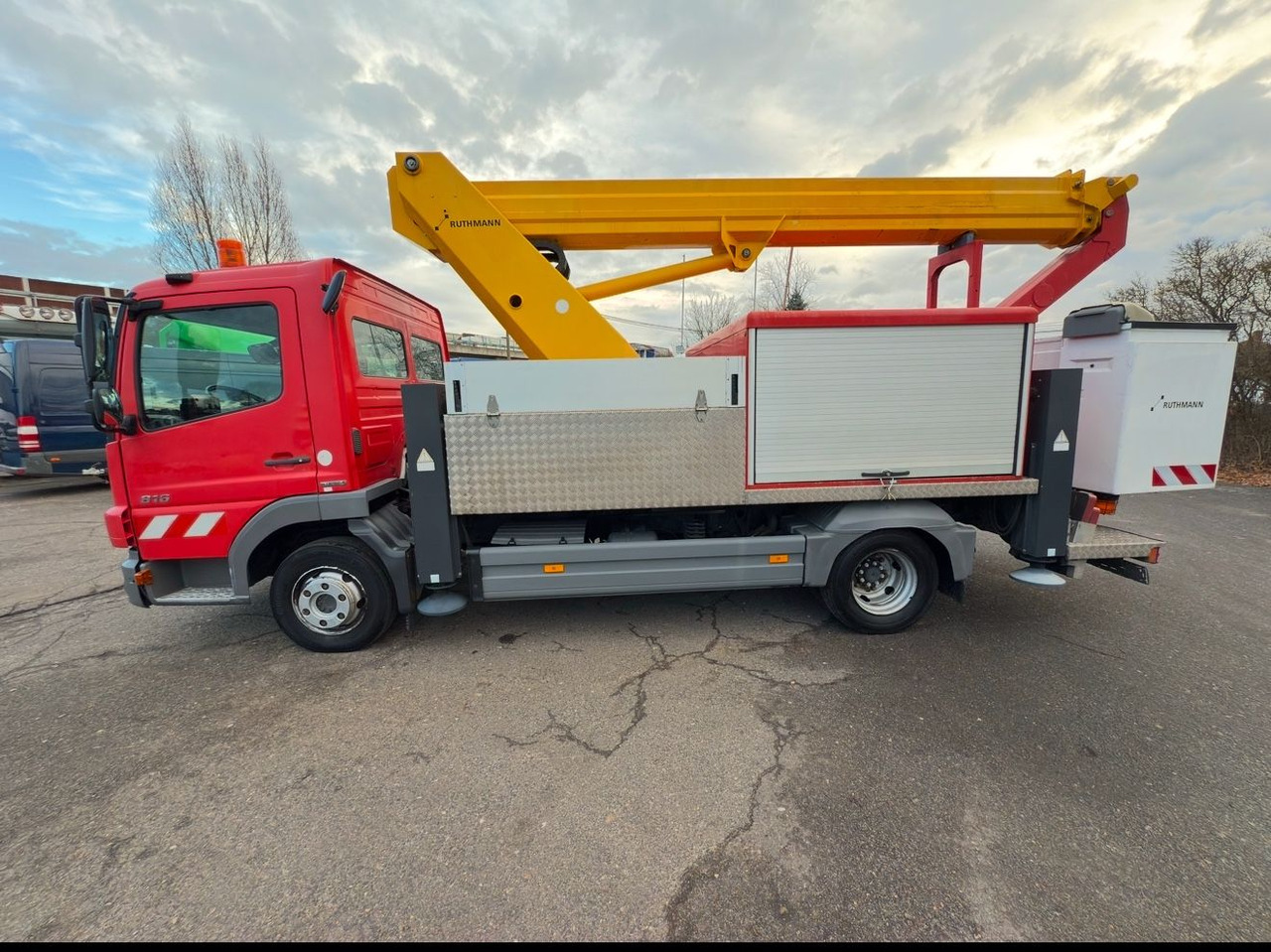 Autobokštelio Mercedes-Benz Atego 816 2 4-Zyl. 4x2 Hebebühne: foto 7