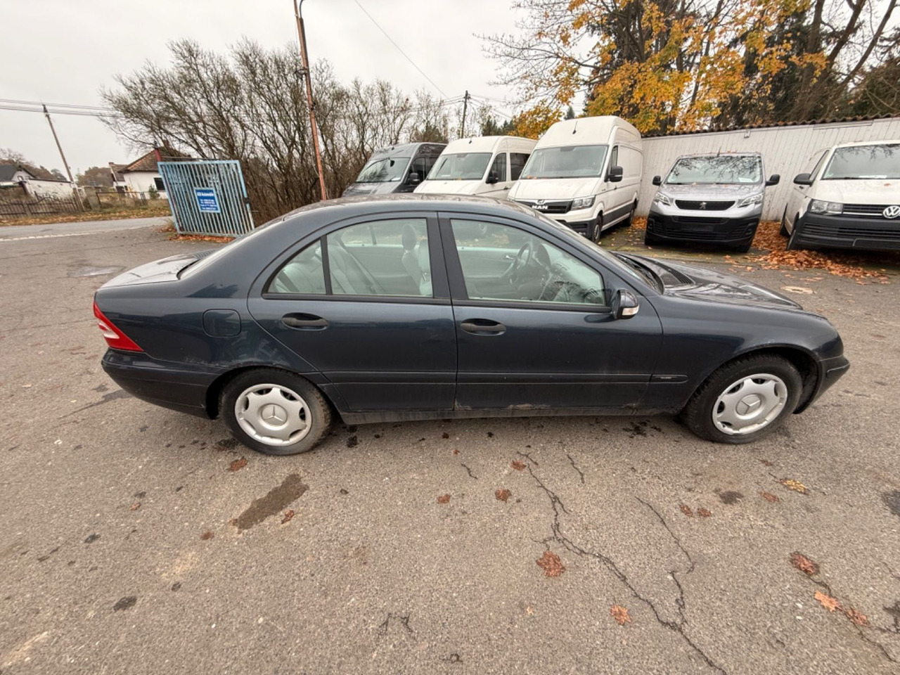 Mercedes-Benz C 180 T CLASSIC - Lengvasis automobilis: foto 3 Mercedes-Benz C 180 T CLASSIC - Lengvasis automobilis: foto 3