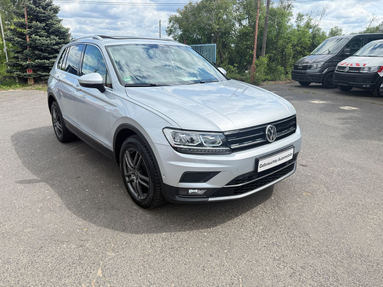 Volkswagen Tiguan Highline BMT/Start-Stopp 4Motion - Visureigis: foto 2 Volkswagen Tiguan Highline BMT/Start-Stopp 4Motion - Visureigis: foto 2