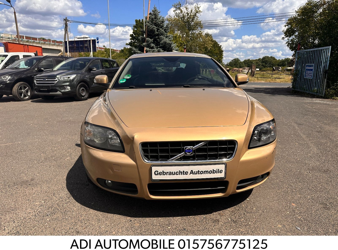 Volvo C70 Cabriolet 2.4 Kinetic Benzin/Flüssiggas - Lengvasis automobilis: foto 1 Volvo C70 Cabriolet 2.4 Kinetic Benzin/Flüssiggas - Lengvasis automobilis: foto 1