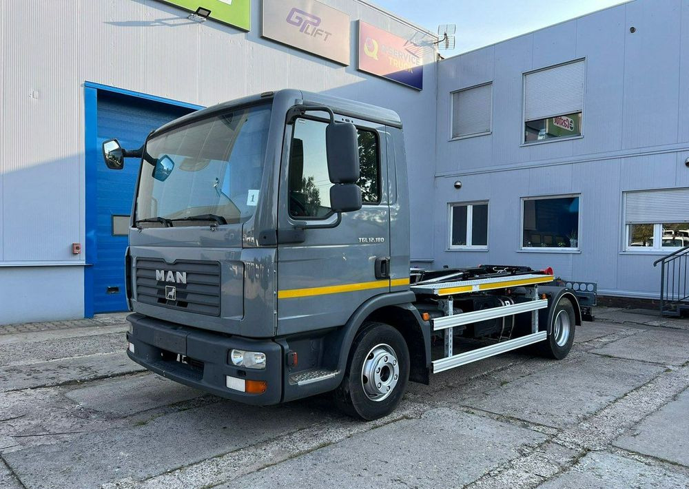 MAN TGL 12.180, hakowiec Janco/GP Lift - Šiukšliavežis: foto 1 MAN TGL 12.180, hakowiec Janco/GP Lift - Šiukšliavežis: foto 1
