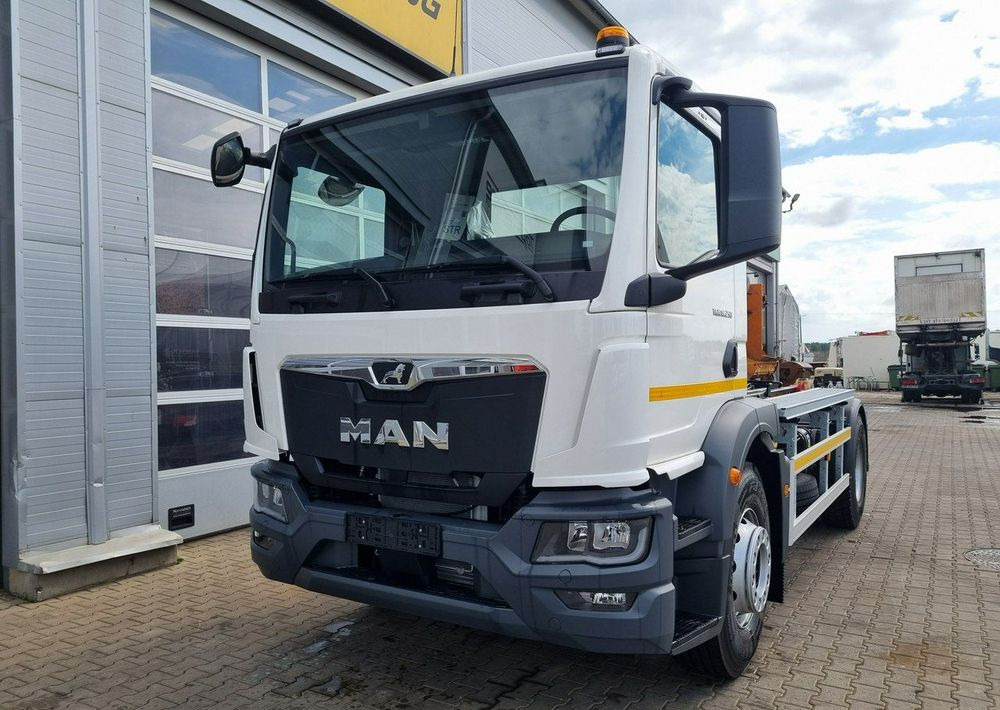 MAN TGM 18 250 - Šiukšliavežis: foto 2 MAN TGM 18 250 - Šiukšliavežis: foto 2