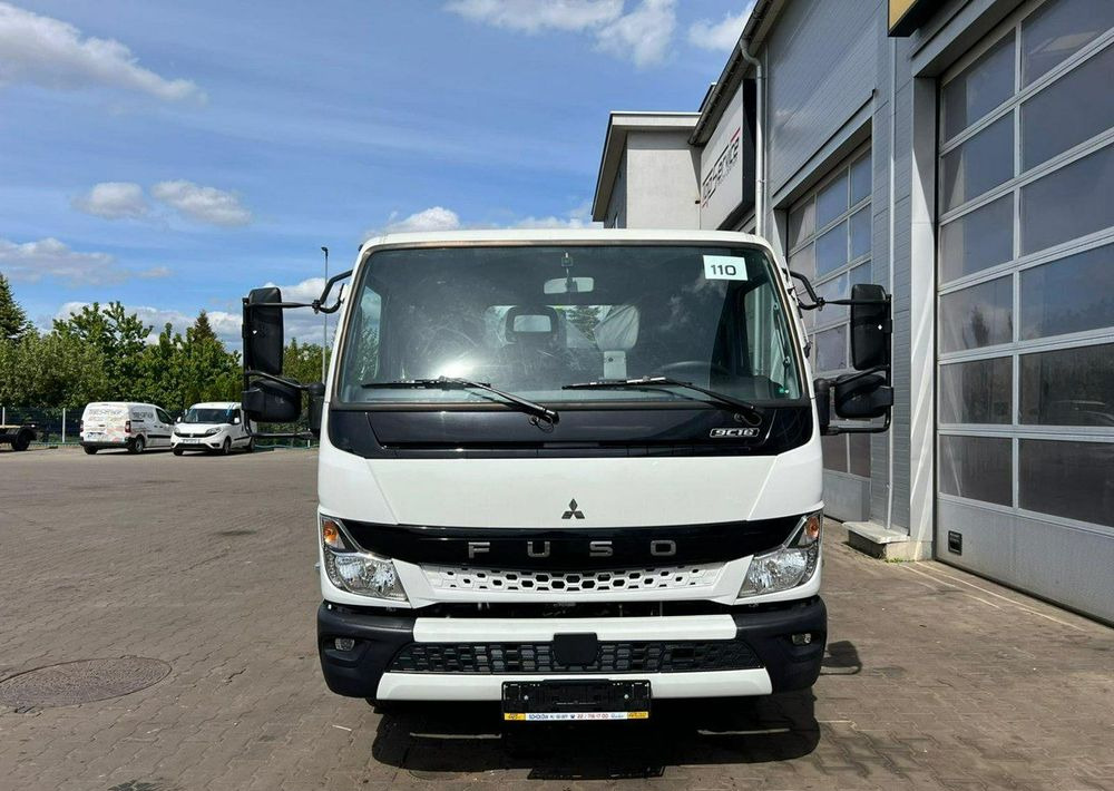 Mitsubishi Fuso - Hook-lift sunkvežimis: foto 3 Mitsubishi Fuso - Hook-lift sunkvežimis: foto 3