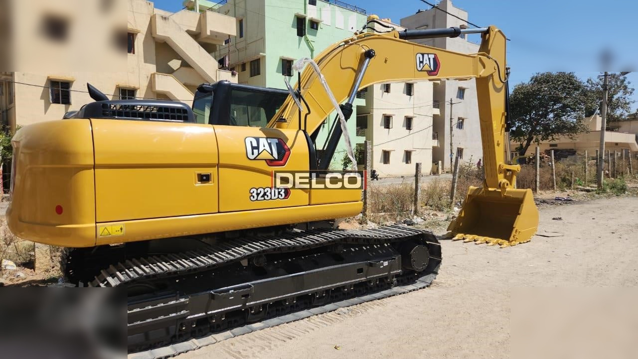 CATERPILLAR 323D3 - Vikšrinis ekskavatorius: foto 3 CATERPILLAR 323D3 - Vikšrinis ekskavatorius: foto 3