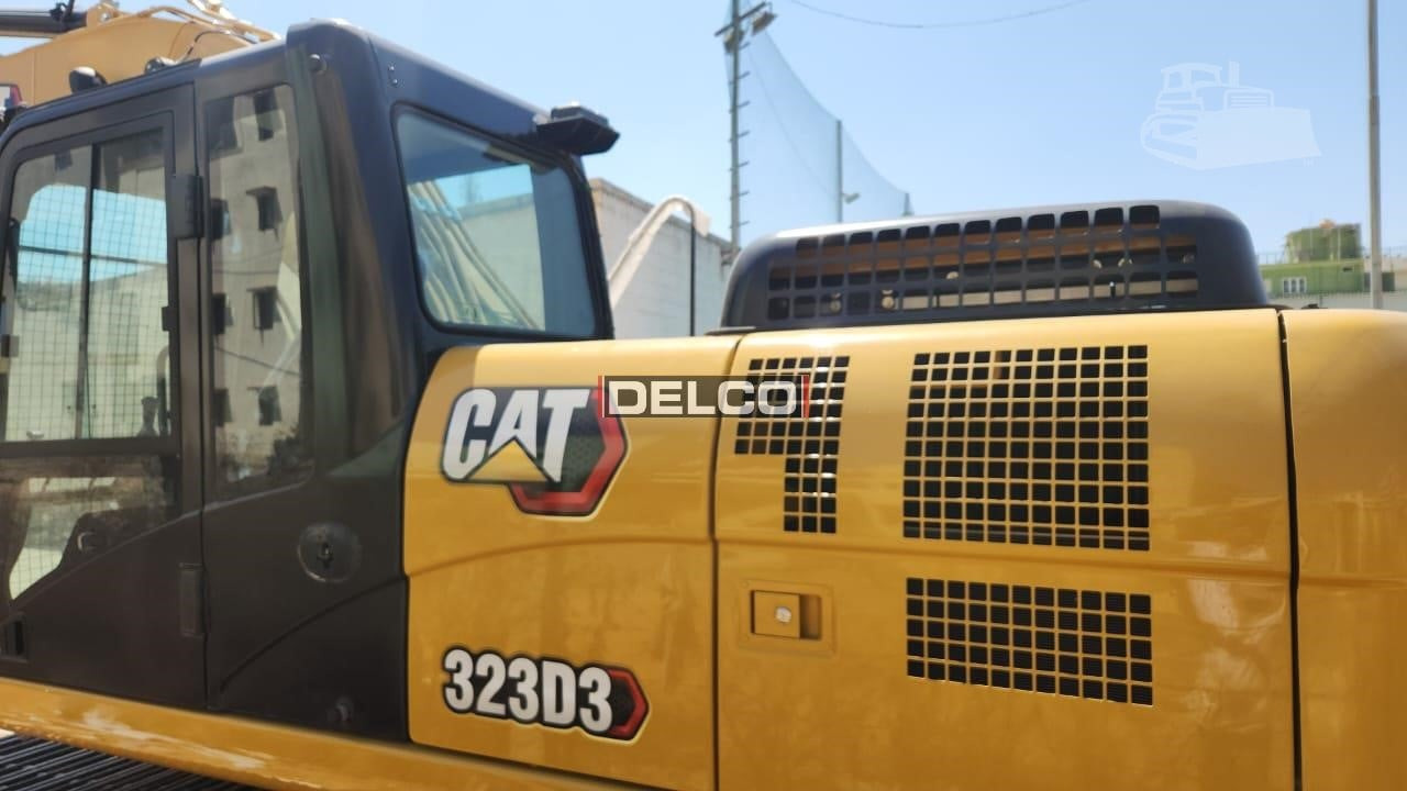CATERPILLAR 323D3 - Vikšrinis ekskavatorius: foto 5 CATERPILLAR 323D3 - Vikšrinis ekskavatorius: foto 5