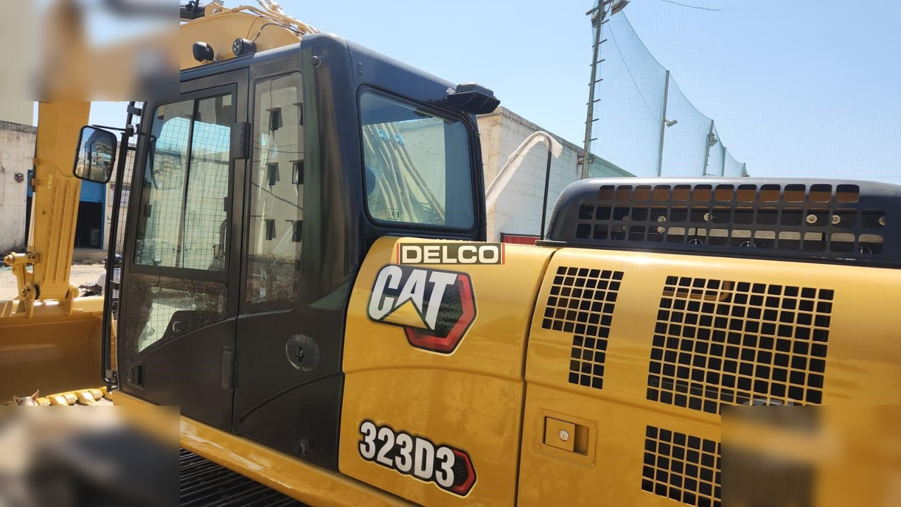 CATERPILLAR 323D3 - Vikšrinis ekskavatorius: foto 5 CATERPILLAR 323D3 - Vikšrinis ekskavatorius: foto 5