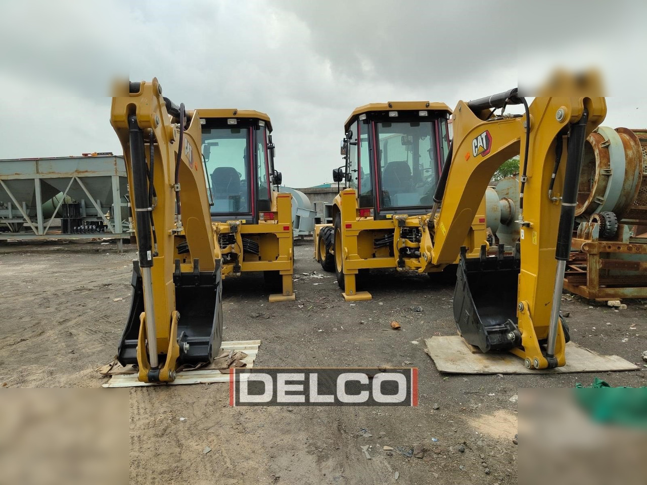 Nauja Ekskavatorius-krautuvas CATERPILLAR 424: foto 14 Nauja Ekskavatorius-krautuvas CATERPILLAR 424: foto 14