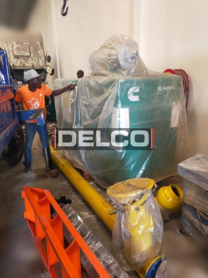 CUMMINS 1000 KVA - Elektrinis generatorius: foto 4 CUMMINS 1000 KVA - Elektrinis generatorius: foto 4