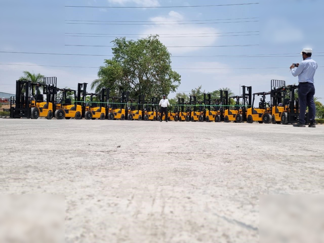 HYUNDAI 35DE-7 - Šakinis krautuvas: foto 4 HYUNDAI 35DE-7 - Šakinis krautuvas: foto 4