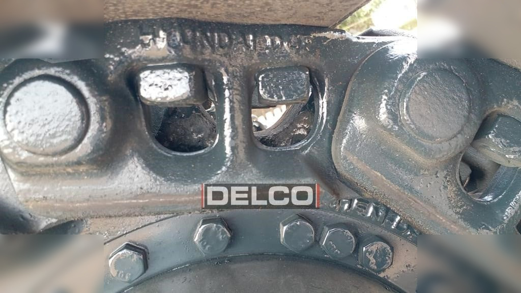 HYUNDAI ROBEX 210 - Vikšrinis ekskavatorius: foto 4 HYUNDAI ROBEX 210 - Vikšrinis ekskavatorius: foto 4
