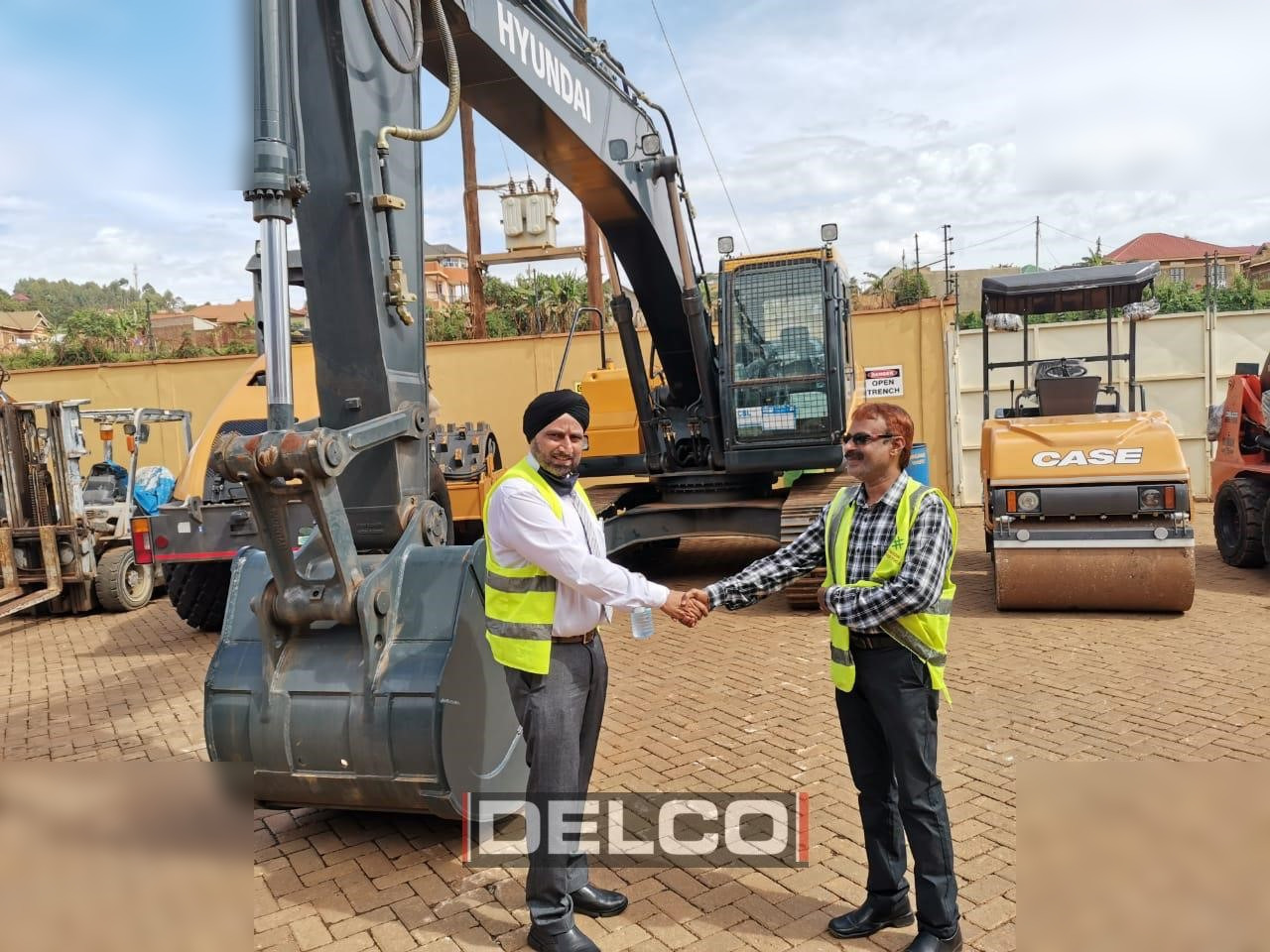 HYUNDAI ROBEX 340L SMART - Vikšrinis ekskavatorius: foto 2 HYUNDAI ROBEX 340L SMART - Vikšrinis ekskavatorius: foto 2