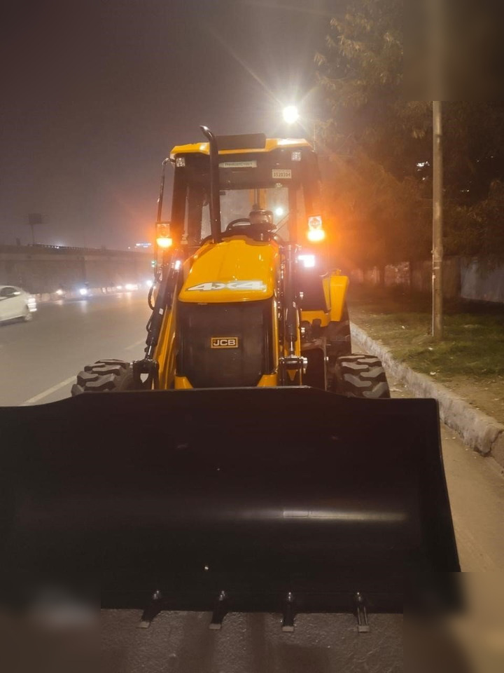 JCB 3DX SUPER - Ekskavatorius-krautuvas: foto 1 JCB 3DX SUPER - Ekskavatorius-krautuvas: foto 1