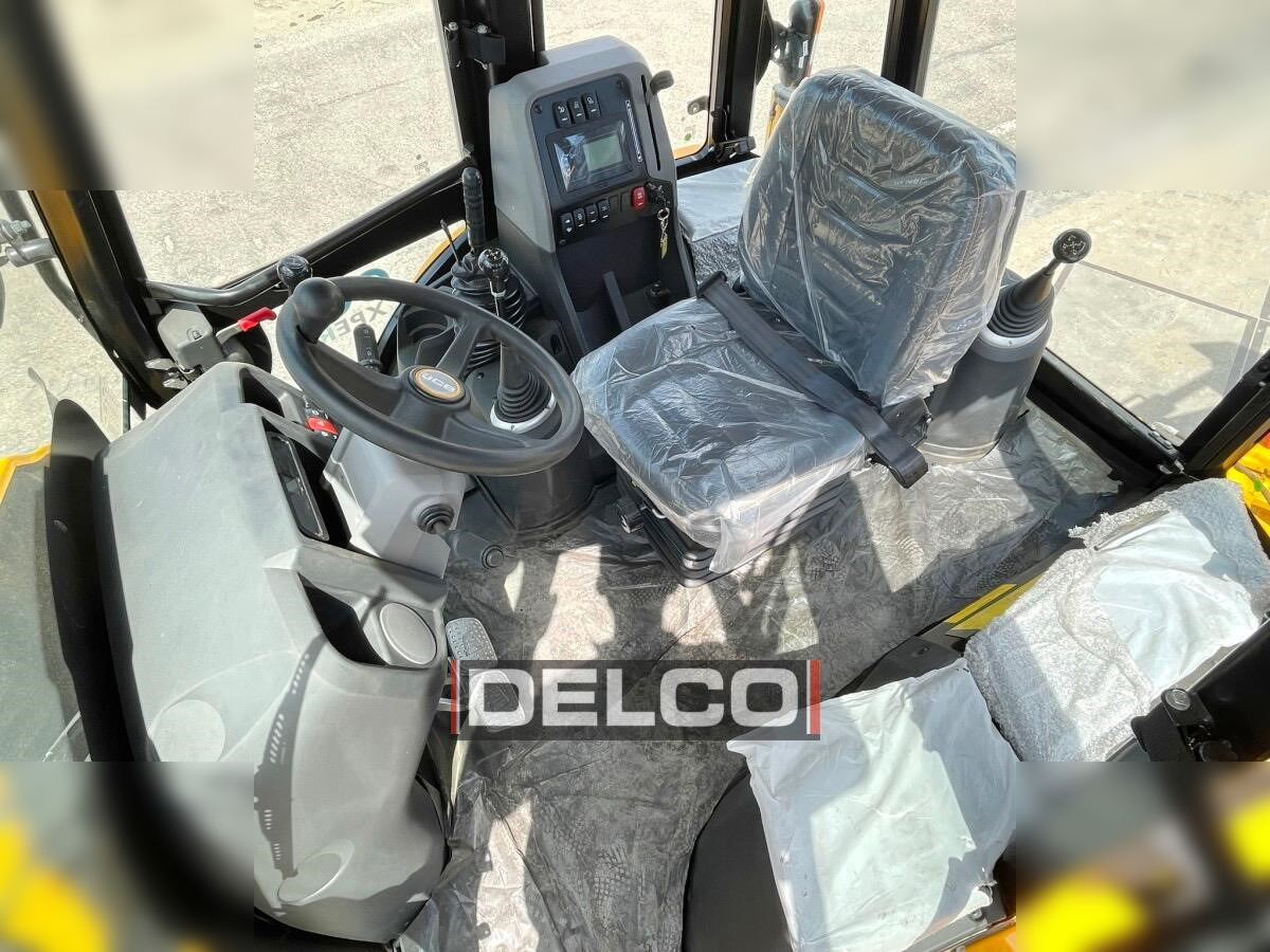 JCB 3DX SUPER - Ekskavatorius-krautuvas: foto 3 JCB 3DX SUPER - Ekskavatorius-krautuvas: foto 3
