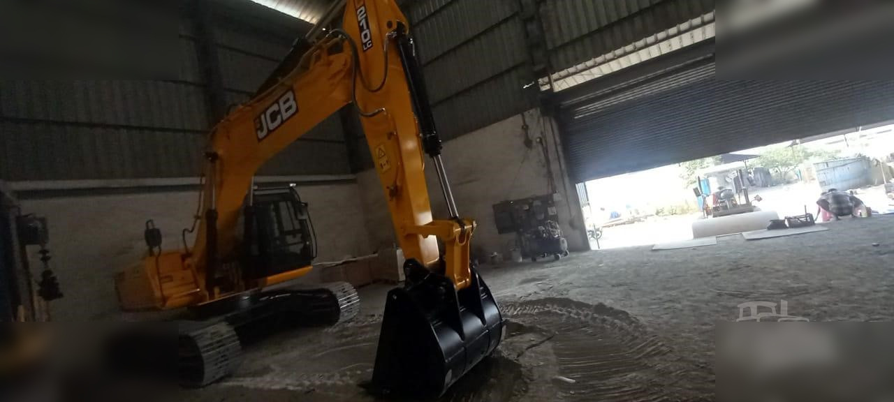 Nauja Vikšrinis ekskavatorius JCB JS210 LC: foto 8