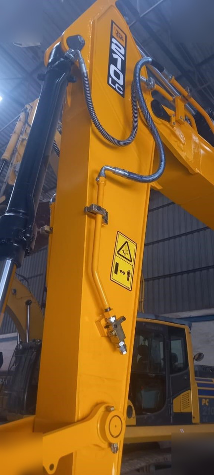 Nauja Vikšrinis ekskavatorius JCB JS210 LC: foto 6
