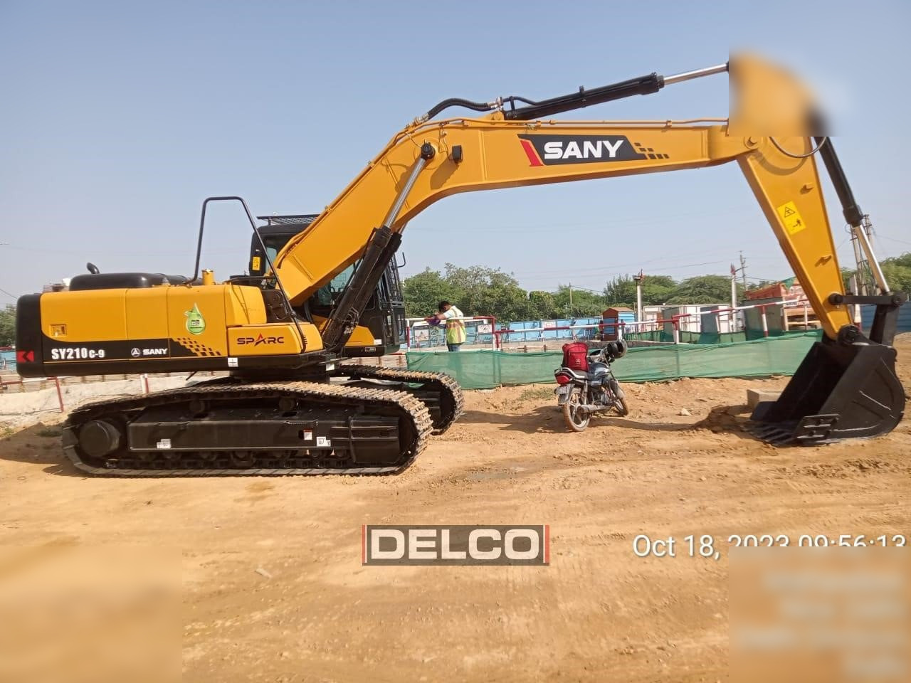 SANY SY210 - Vikšrinis ekskavatorius: foto 2 SANY SY210 - Vikšrinis ekskavatorius: foto 2
