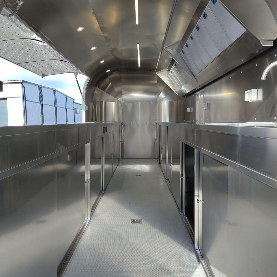 Esselmann Delistar Foodtruck 6000 ähn. Airstream - Prekybinė priekaba: foto 2 Esselmann Delistar Foodtruck 6000 ähn. Airstream - Prekybinė priekaba: foto 2
