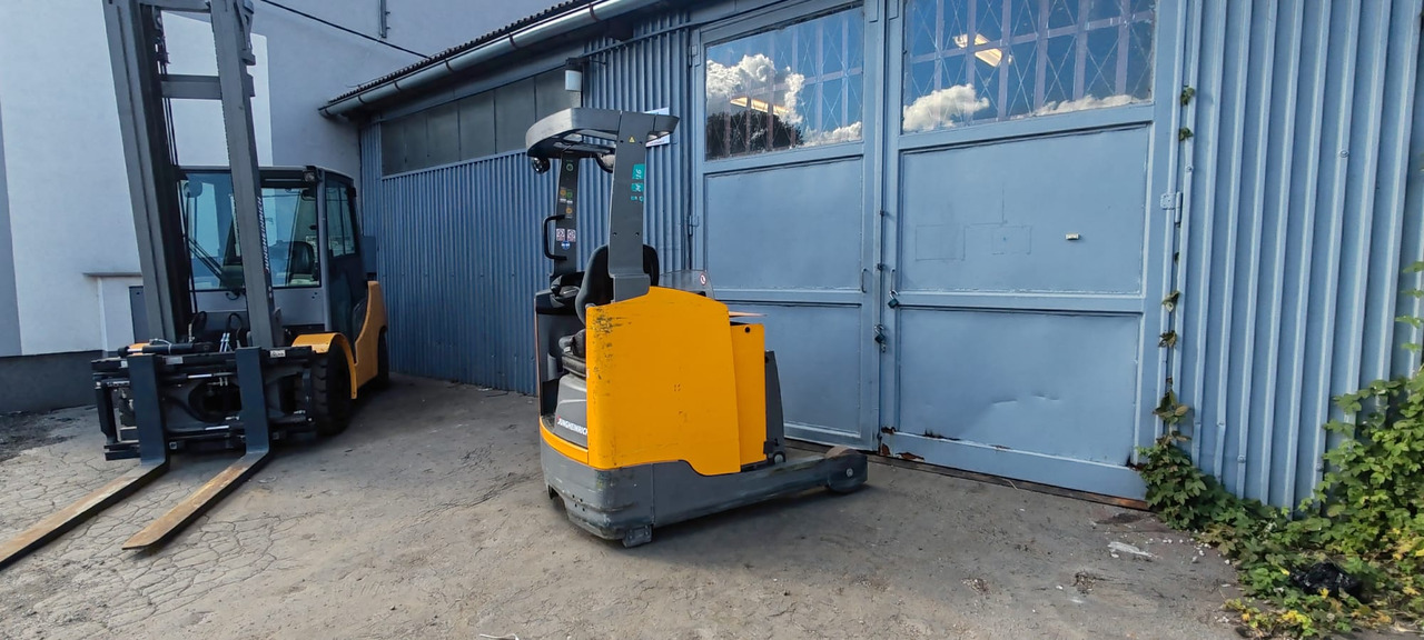 Jungheinrich ETM 216 8.42m/ 2019y/ 1.6t/ 10824h - Krautuvas su šakėmis: foto 3 Jungheinrich ETM 216 8.42m/ 2019y/ 1.6t/ 10824h - Krautuvas su šakėmis: foto 3