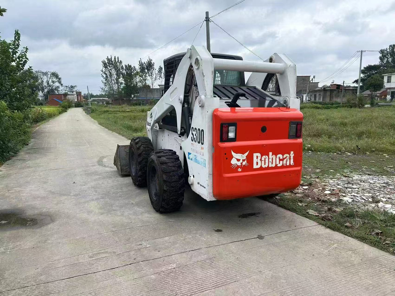 Bobcat S300 - Mini krautuvas: foto 3 Bobcat S300 - Mini krautuvas: foto 3