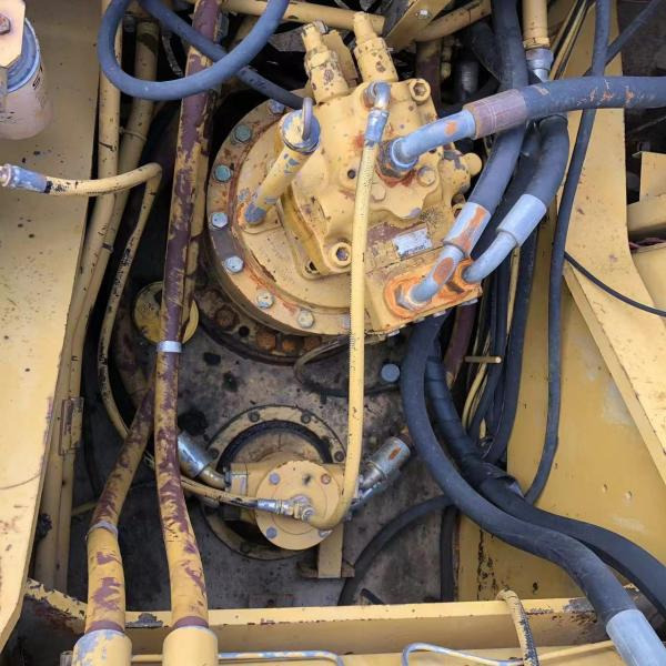 CAT 325BL - Vikšrinis ekskavatorius: foto 2 CAT 325BL - Vikšrinis ekskavatorius: foto 2