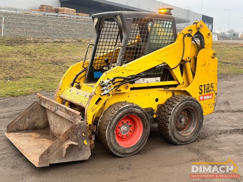 Bobcat S185 Schranklader - 4 cil. Kubota motor - high flow - laadbak - CE keurmerk - Krautuvas: foto 3 Bobcat S185 Schranklader - 4 cil. Kubota motor - high flow - laadbak - CE keurmerk - Krautuvas: foto 3