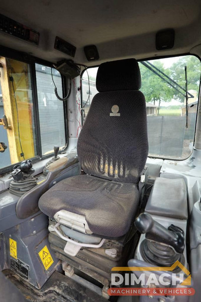 Komatsu D 65 PX-15 E0 ripper manual engine - 388cm wide - Buldozeris: foto 3 Komatsu D 65 PX-15 E0 ripper manual engine - 388cm wide - Buldozeris: foto 3