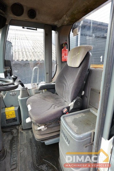 Liebherr L556 Like new!! Airco, quick coupler, skeleton bucket with teeths - Ratinis krautuvas: foto 5 Liebherr L556 Like new!! Airco, quick coupler, skeleton bucket with teeths - Ratinis krautuvas: foto 5