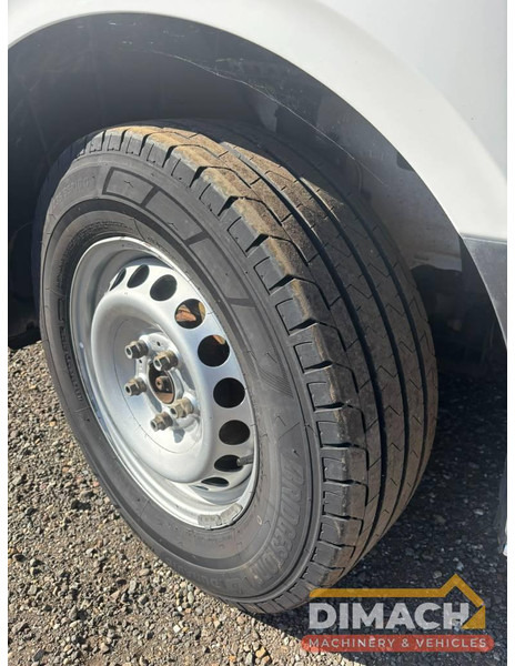 MAN TGE 3.180 L4H3 maxi Engine problem - motorschade -VW crafter L4H3 maxi bus - koffer - klima - euro 6 - Krovininis mikroautobusas: foto 4 MAN TGE 3.180 L4H3 maxi Engine problem - motorschade -VW crafter L4H3 maxi bus - koffer - klima - euro 6 - Krovininis mikroautobusas: foto 4