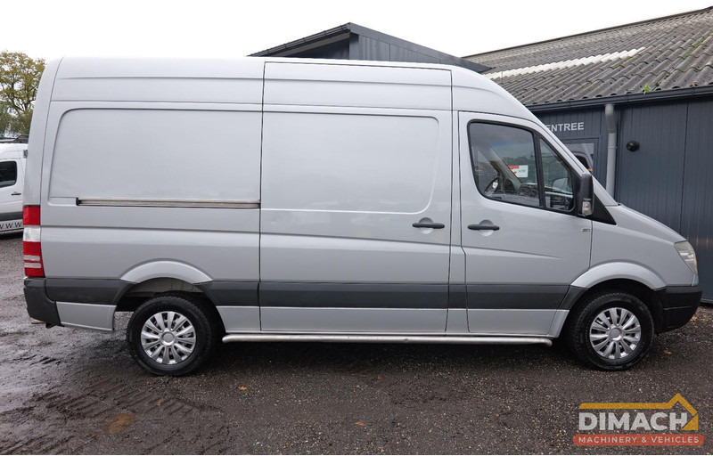 Mercedes-Benz 906 Ka 35 Sprinter 313cdi  Sprinter zilvergrijs L2H2 airco trekhaak - Krovininis mikroautobusas: foto 3 Mercedes-Benz 906 Ka 35 Sprinter 313cdi  Sprinter zilvergrijs L2H2 airco trekhaak - Krovininis mikroautobusas: foto 3