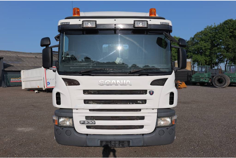 Scania P 230 Euro 5 6x2*4 TOP!! Retarder right hand steer - Važiuoklės sunkvežimis: foto 3 Scania P 230 Euro 5 6x2*4 TOP!! Retarder right hand steer - Važiuoklės sunkvežimis: foto 3