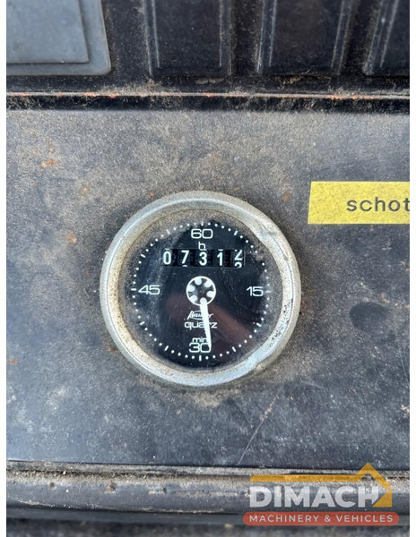 Sisu Terminal Volvo 6 cilinder Penta engine, TOP! Low hours! ( Terberg - Kalmar ) - Vilkikas: foto 4 Sisu Terminal Volvo 6 cilinder Penta engine, TOP! Low hours! ( Terberg - Kalmar ) - Vilkikas: foto 4