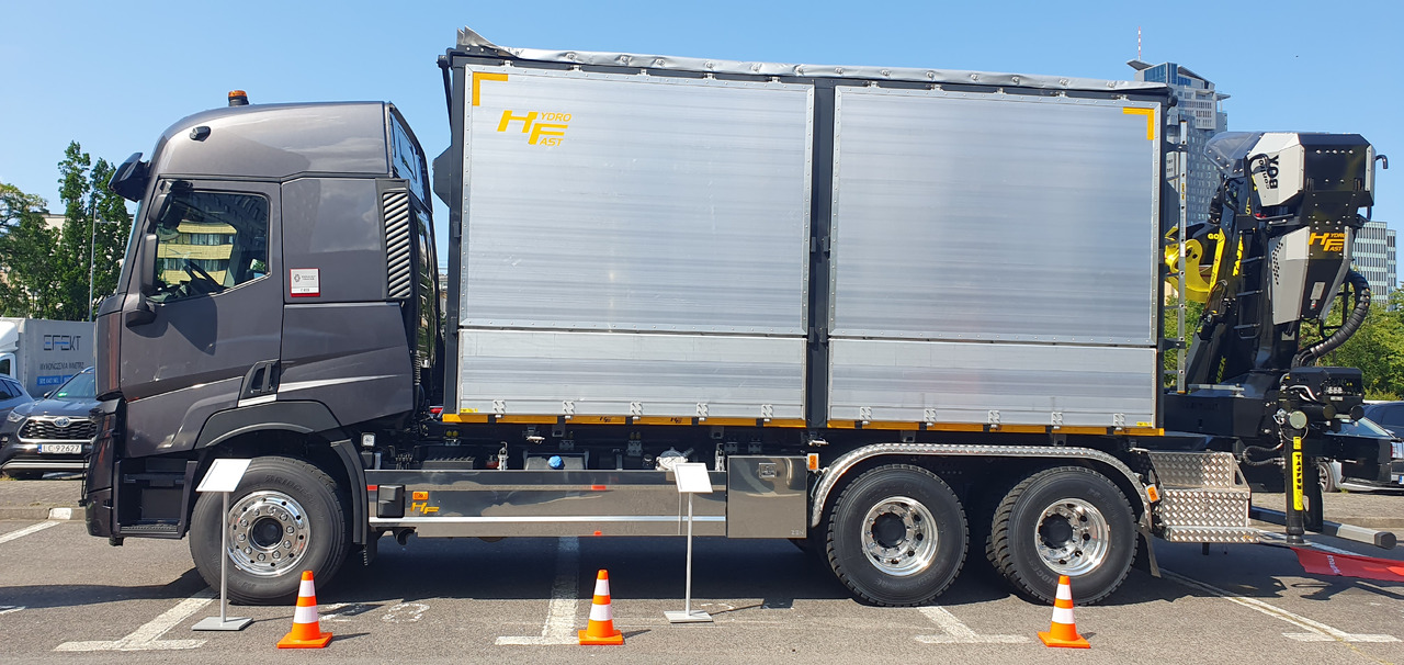 RENAULT TRUCKS CP6x4 Renault zabudowa do biomasy z żyurawiem Tajfun L155ZK/ Renault Biomass body with crane Tajfun L155ZK/ Renault Biomasse-Aufbau mit Kran Tajfun L155ZK - Miškovežis: foto 2 RENAULT TRUCKS CP6x4 Renault zabudowa do biomasy z żyurawiem Tajfun L155ZK/ Renault Biomass body with crane Tajfun L155ZK/ Renault Biomasse-Aufbau mit Kran Tajfun L155ZK - Miškovežis: foto 2