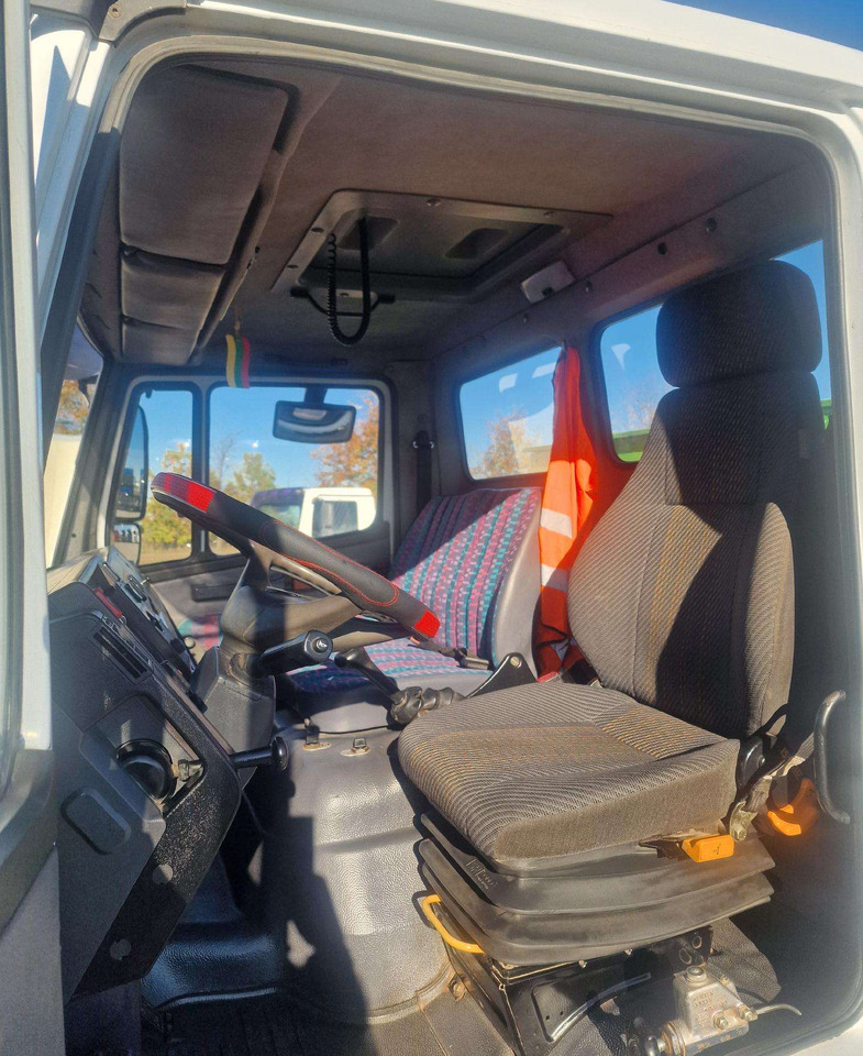 Mercedes-Benz 814 - Savivartis sunkvežimis: foto 5 Mercedes-Benz 814 - Savivartis sunkvežimis: foto 5