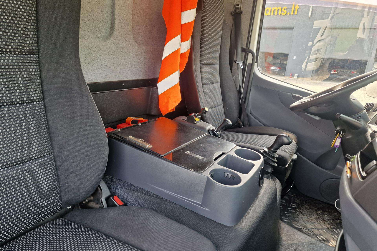 Savivartis sunkvežimis Mercedes-Benz ATEGO 918: foto 12