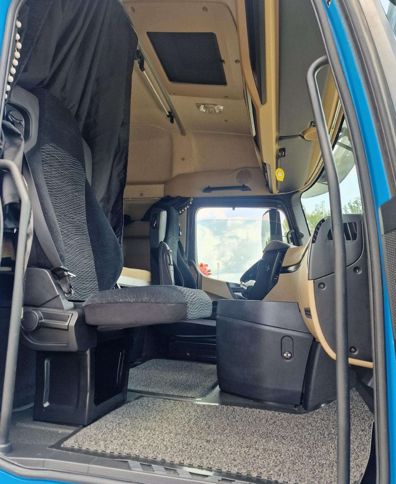 Autovežis sunkvežimis Mercedes-Benz Actros 25.43: foto 16
