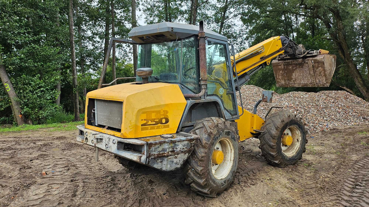 Ładowarka teleskopowa MATBRO TR250-110 Powershift jcb - Teleskopinis krautuvas: foto 2 Ładowarka teleskopowa MATBRO TR250-110 Powershift jcb - Teleskopinis krautuvas: foto 2