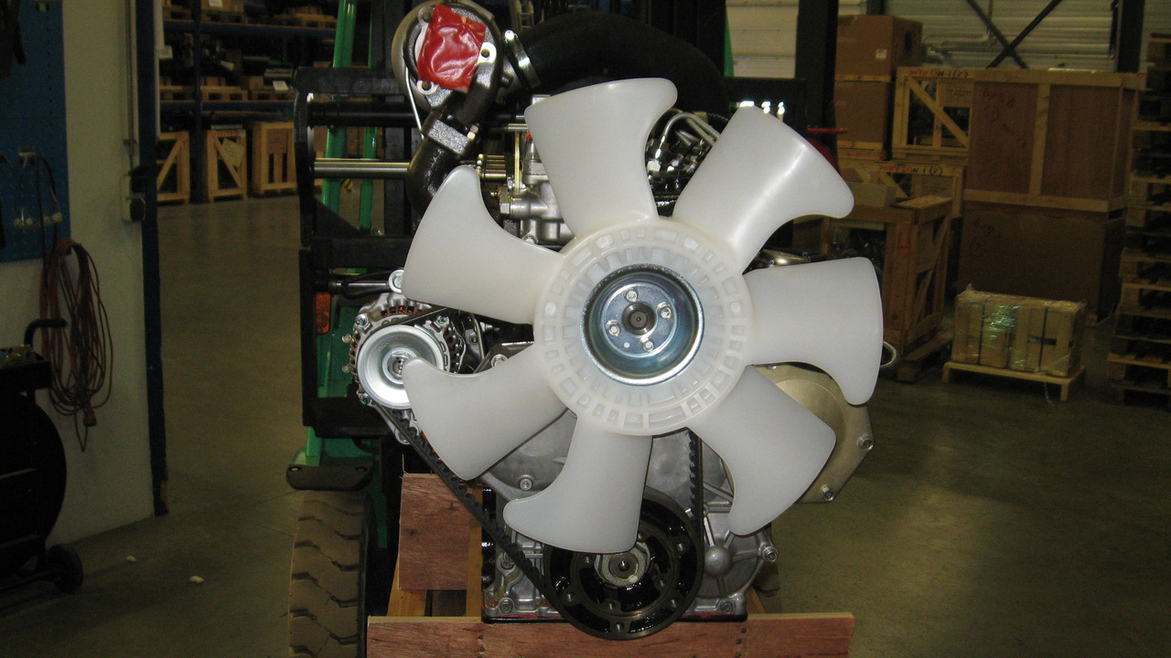 Mitsubishi S4S-Z3DT65SP 62 kW @ 2500 rpm - Variklis - Krautuvas: foto 4 Mitsubishi S4S-Z3DT65SP 62 kW @ 2500 rpm - Variklis - Krautuvas: foto 4