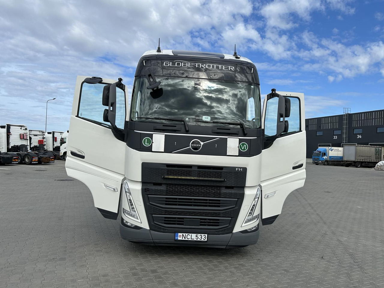 Volvo FH D13 - Vilkikas: foto 1 Volvo FH D13 - Vilkikas: foto 1