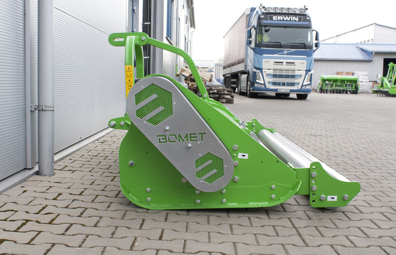 BOMET Schlegelmäher / Flail mower / Faucheuse à fléaux / Kosiarka bijakowa 2,8 m - Žolės smulkintuvas: foto 4 BOMET Schlegelmäher / Flail mower / Faucheuse à fléaux / Kosiarka bijakowa 2,8 m - Žolės smulkintuvas: foto 4