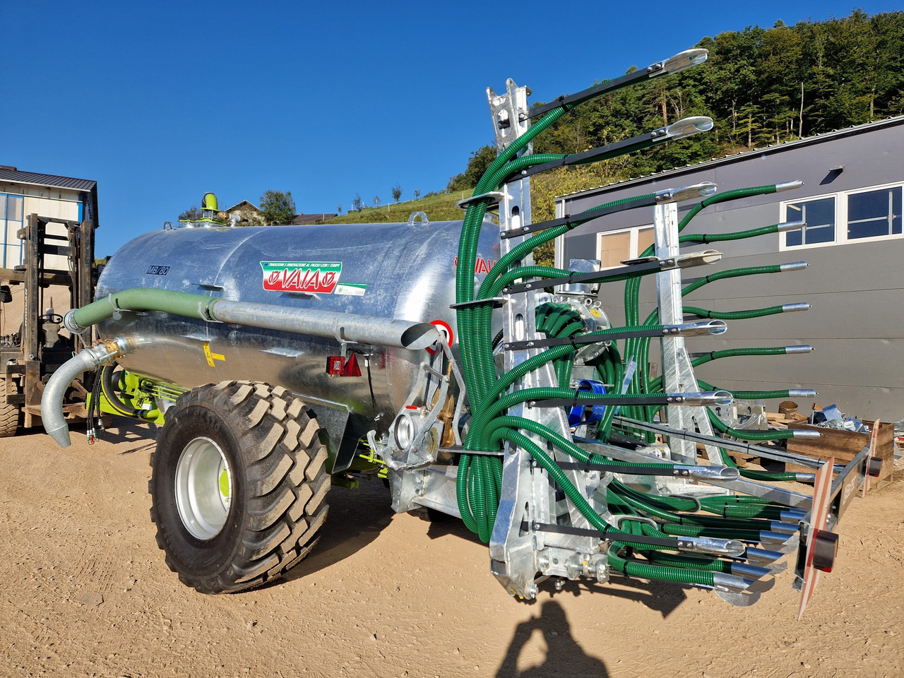 BeTEC Gülleinjektor / Slurry injector / Injecteur / Applicatore / Aplicador de manguera / Шланговый аппликатор / Aplikator 6 m - Srutų įterpimas: foto 3 BeTEC Gülleinjektor / Slurry injector / Injecteur / Applicatore / Aplicador de manguera / Шланговый аппликатор / Aplikator 6 m - Srutų įterpimas: foto 3