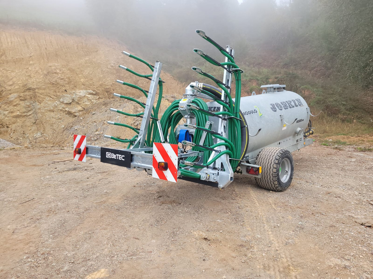 BeTEC Gülleinjektor / Slurry injector / Injecteur / Applicatore / Aplicador de manguera / Шланговый аппликатор / Aplikator 6 m - Srutų įterpimas: foto 1 BeTEC Gülleinjektor / Slurry injector / Injecteur / Applicatore / Aplicador de manguera / Шланговый аппликатор / Aplikator 6 m - Srutų įterpimas: foto 1