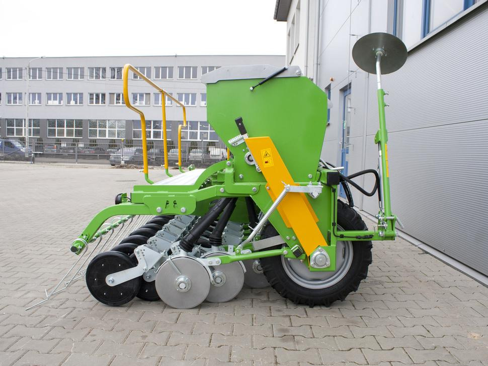 Bomet Drillmaschine / Seeder / Semoir / Seminatrice / Sembradora / Сеялка / Siewnik 3 m - Sėjamoji: foto 3 Bomet Drillmaschine / Seeder / Semoir / Seminatrice / Sembradora / Сеялка / Siewnik 3 m - Sėjamoji: foto 3