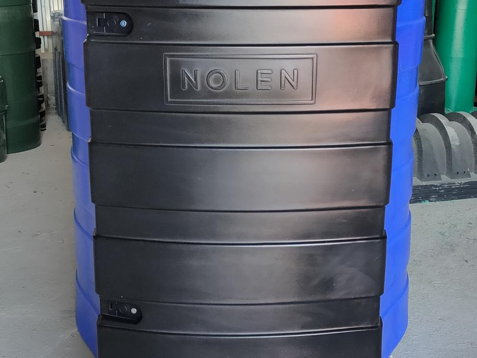 DC AdBlue-Behälter / AdBlue tank / Cuve à AdBlue / Serbatoio / Depósito / Бак для AdBlue / Zbiornik AdBlue 1500 l - Sandėliavimo talpykla: foto 5 DC AdBlue-Behälter / AdBlue tank / Cuve à AdBlue / Serbatoio / Depósito / Бак для AdBlue / Zbiornik AdBlue 1500 l - Sandėliavimo talpykla: foto 5