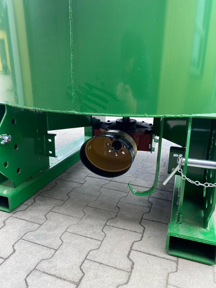 DC Betonmischer / Hydraulic concrete mixer / Malaxeur à béton hydraulique / Betoniera / Бетономешалка с гидравлическим приводом / Betoniarka hydrauliczna 800 l - Betono maišyklė: foto 4 DC Betonmischer / Hydraulic concrete mixer / Malaxeur à béton hydraulique / Betoniera / Бетономешалка с гидравлическим приводом / Betoniarka hydrauliczna 800 l - Betono maišyklė: foto 4