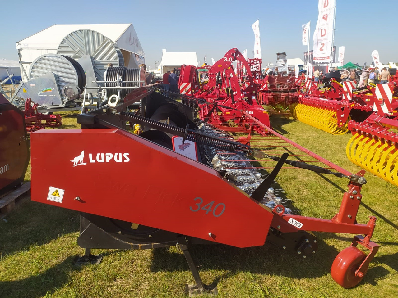 Nauja Įranga už kombainai Lupus Schwadaufnehmer / Pickup header / Ramasseurs d'andains / Recogedor de hileras / Raccoglitore di andane / Подборщик валков / Podbieracz pokosów 3,4 m: foto 13 Nauja Įranga už kombainai Lupus Schwadaufnehmer / Pickup header / Ramasseurs d'andains / Recogedor de hileras / Raccoglitore di andane / Подборщик валков / Podbieracz pokosów 3,4 m: foto 13