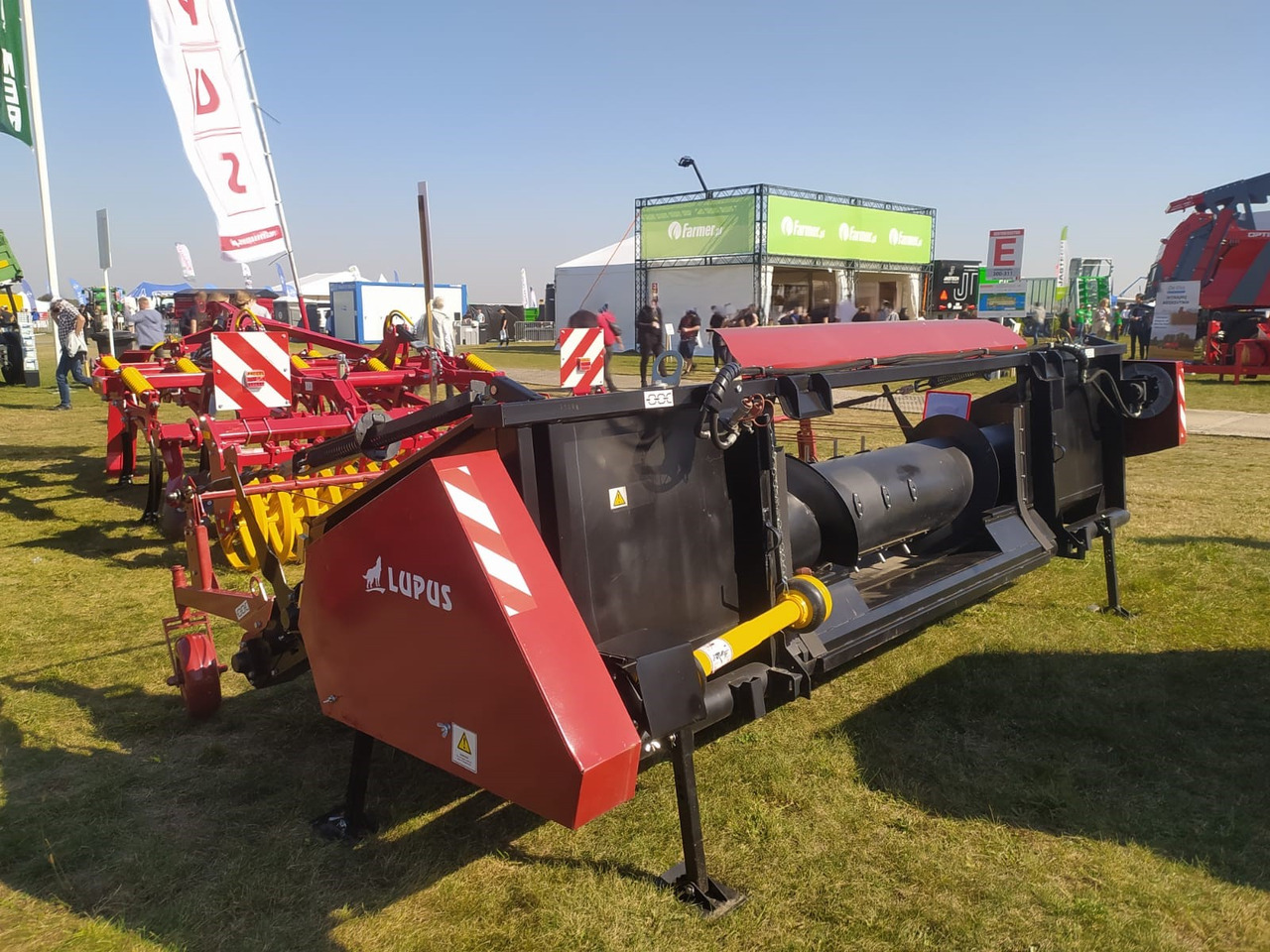 Nauja Įranga už kombainai Lupus Schwadaufnehmer / Pickup header / Ramasseurs d'andains / Recogedor de hileras / Raccoglitore di andane / Подборщик валков / Podbieracz pokosów 3,4 m: foto 9 Nauja Įranga už kombainai Lupus Schwadaufnehmer / Pickup header / Ramasseurs d'andains / Recogedor de hileras / Raccoglitore di andane / Подборщик валков / Podbieracz pokosów 3,4 m: foto 9